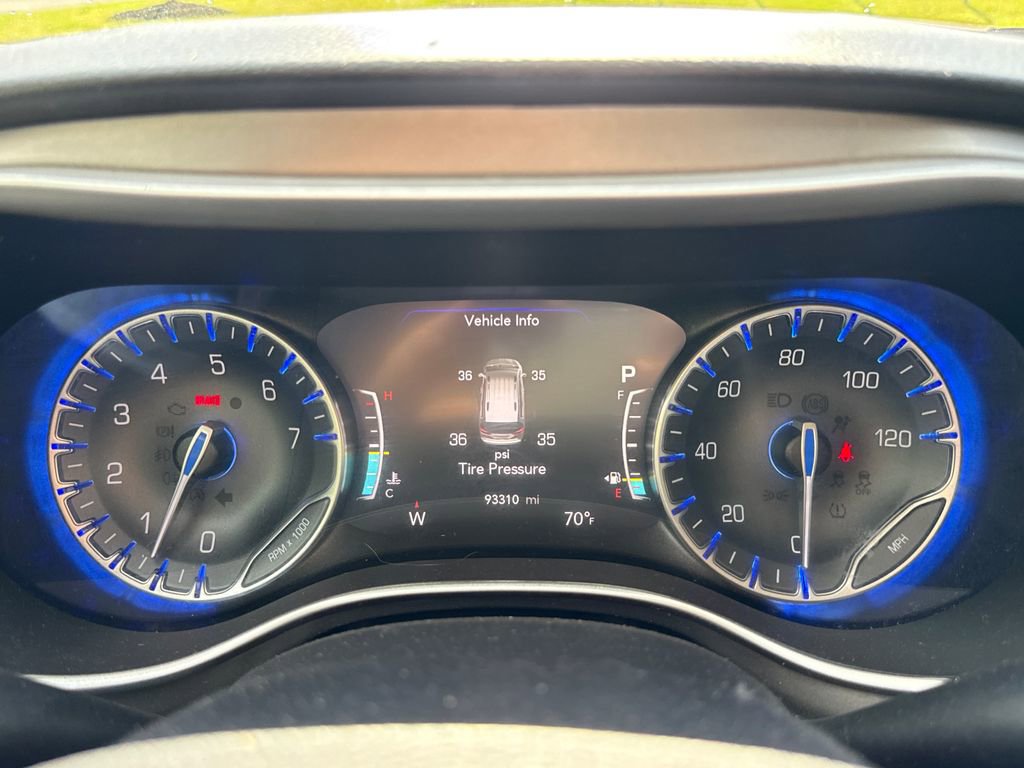 Used 2020 Chrysler Pacifica Touring-L Plus w/ Tire & Wheel Group image 20