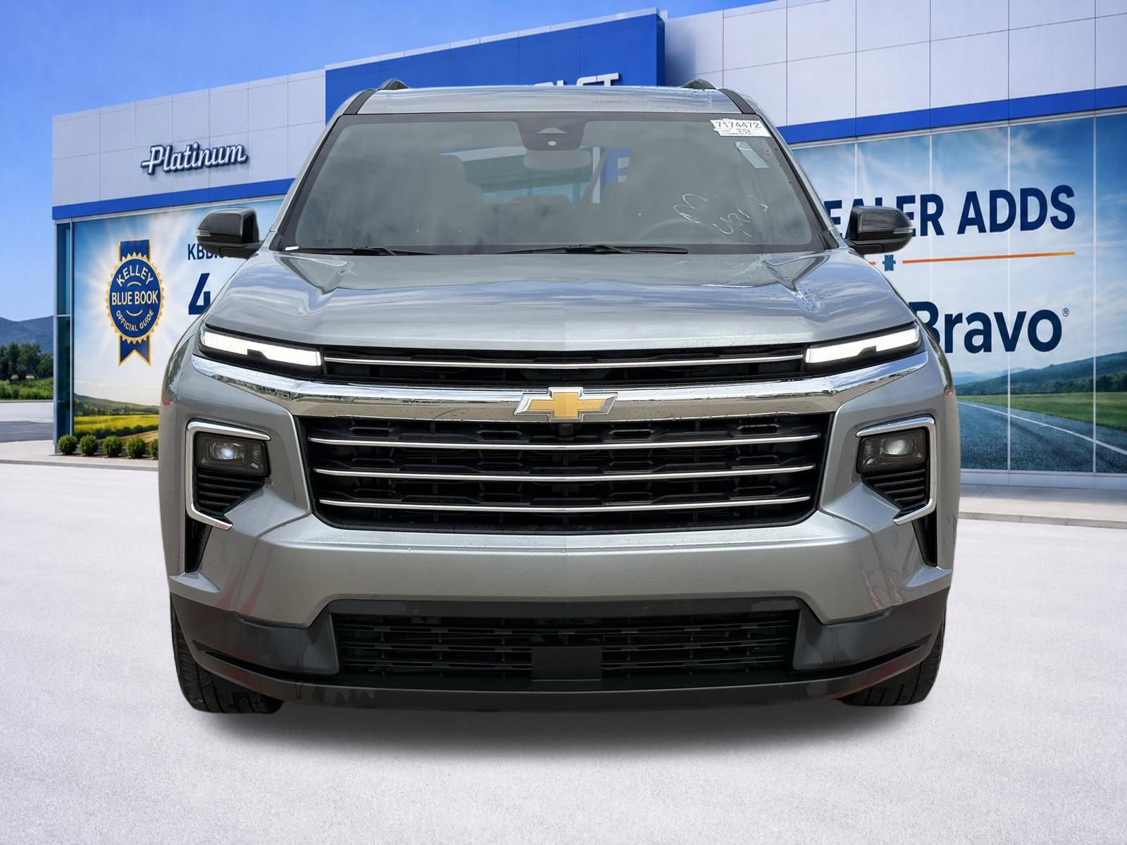Certified 2025 Chevrolet Traverse LT FWD video 2