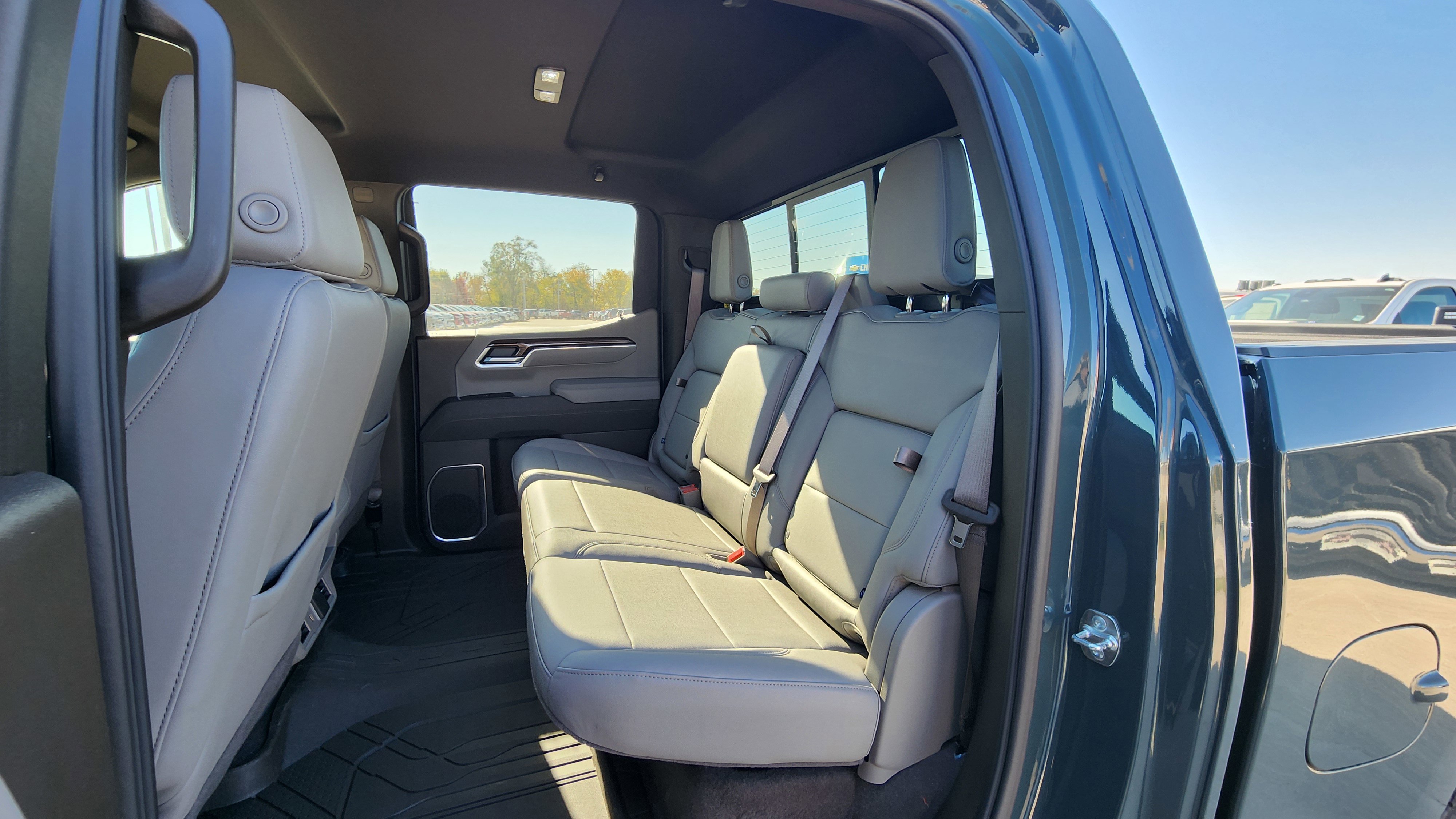 New 2026 Chevrolet Silverado 1500 LT w/ Leather Package image 18