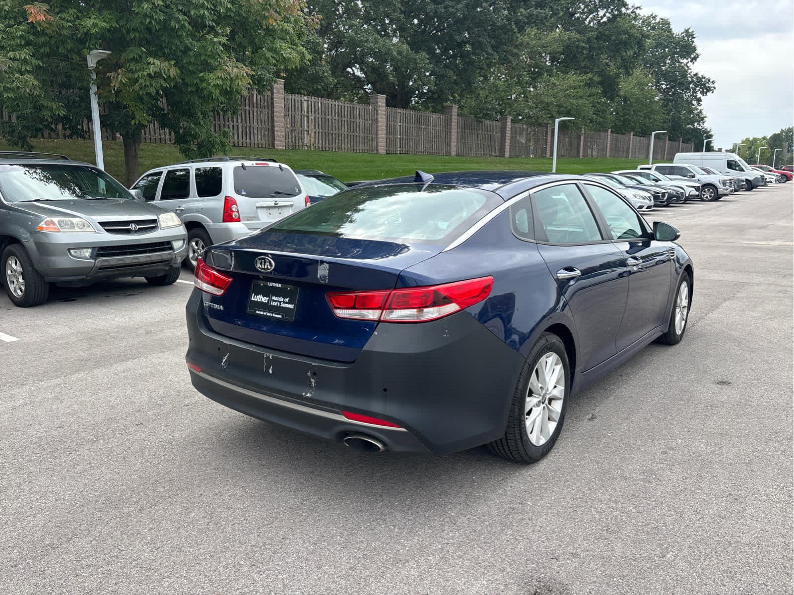 Used 2017 Kia Optima LX FWD image 4