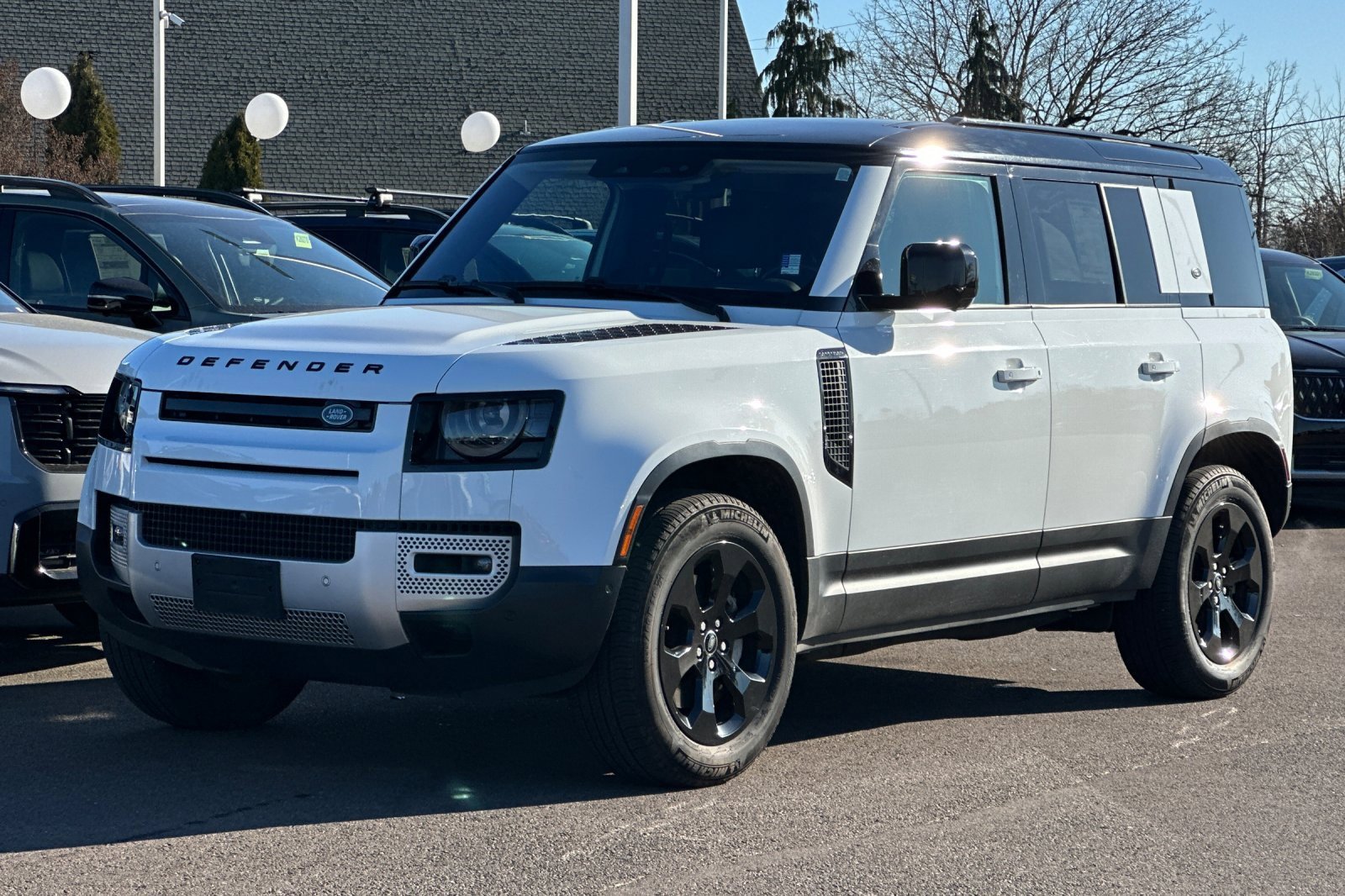 Used 2020 Land Rover Defender 110 HSE image 8