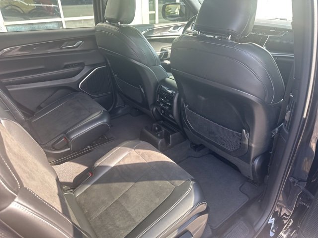 Used 2022 Jeep Grand Cherokee L Laredo image 25