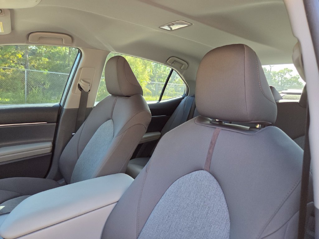 Certified 2019 Toyota Camry LE FWD image 23
