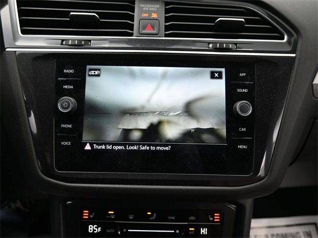 Used 2022 Volkswagen Tiguan SE image 16