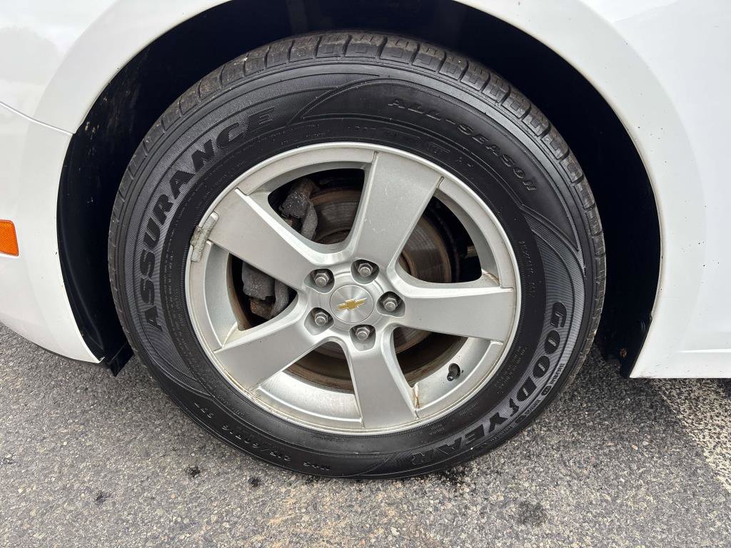 Used 2015 Chevrolet Cruze LT image 8