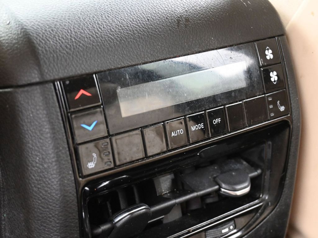 Used 2021 Jeep Grand Cherokee L Limited image 38