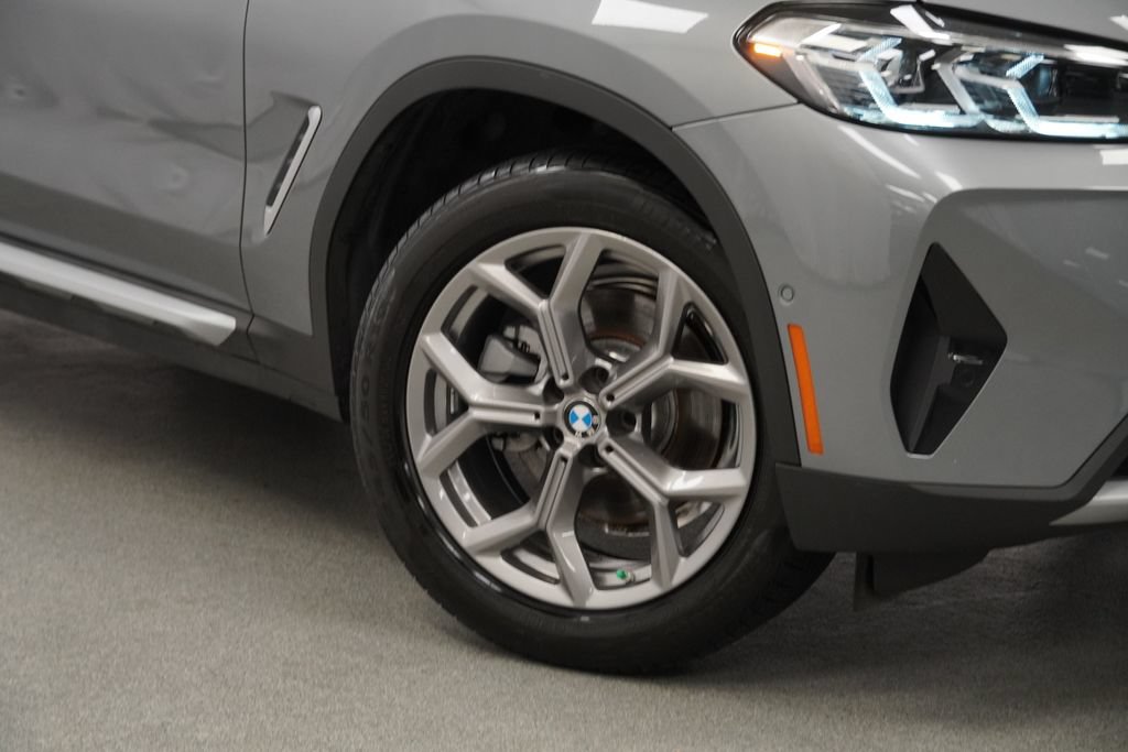 Used 2024 BMW X3 xDrive30i w/ Premium Package w/ZPA AWD/4WD image 9