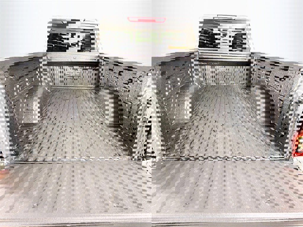 New 2026 GMC Sierra 1500 SLE w/ Preferred Package image 19