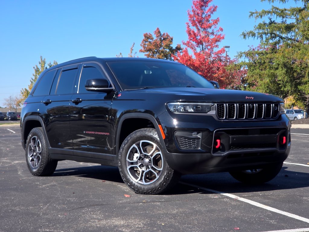 Used 2022 Jeep Grand Cherokee Trailhawk w/ ADV Protech Group II AWD/4WD image 2