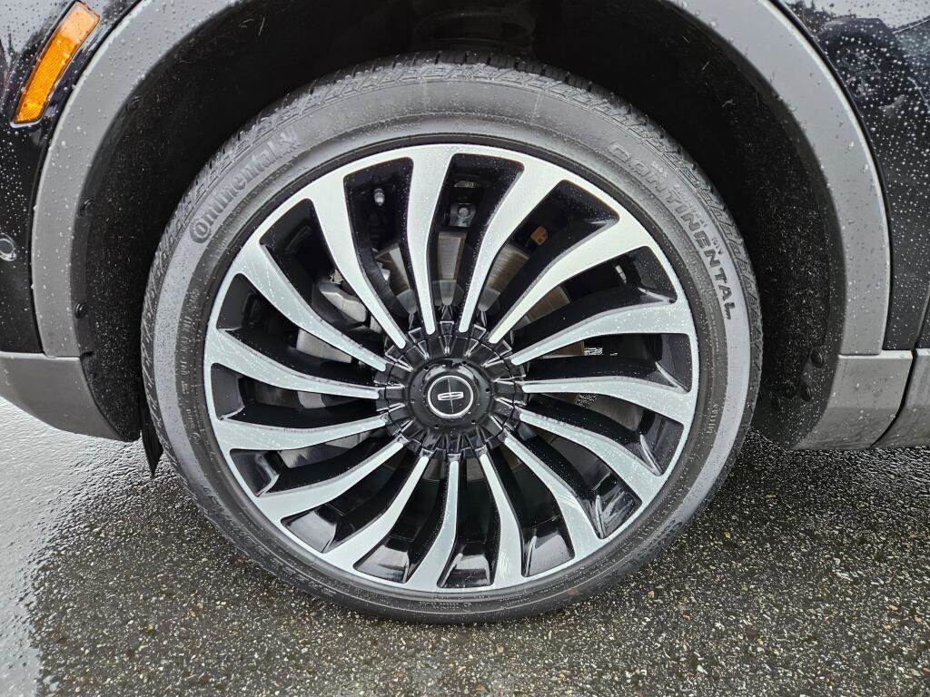 Used 2023 Lincoln Nautilus Black Label w/ Class II Trailer Tow Package image 9