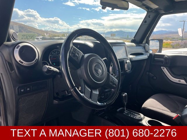 Used 2014 Jeep Wrangler Rubicon w/ Connectivity Group AWD/4WD image 9