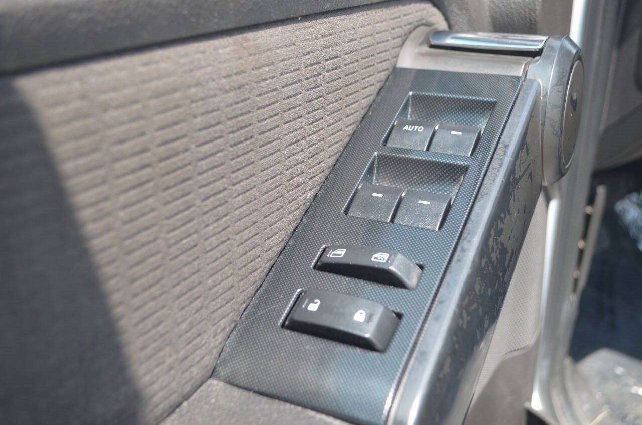 Used 2010 Ford Explorer XLT image 16