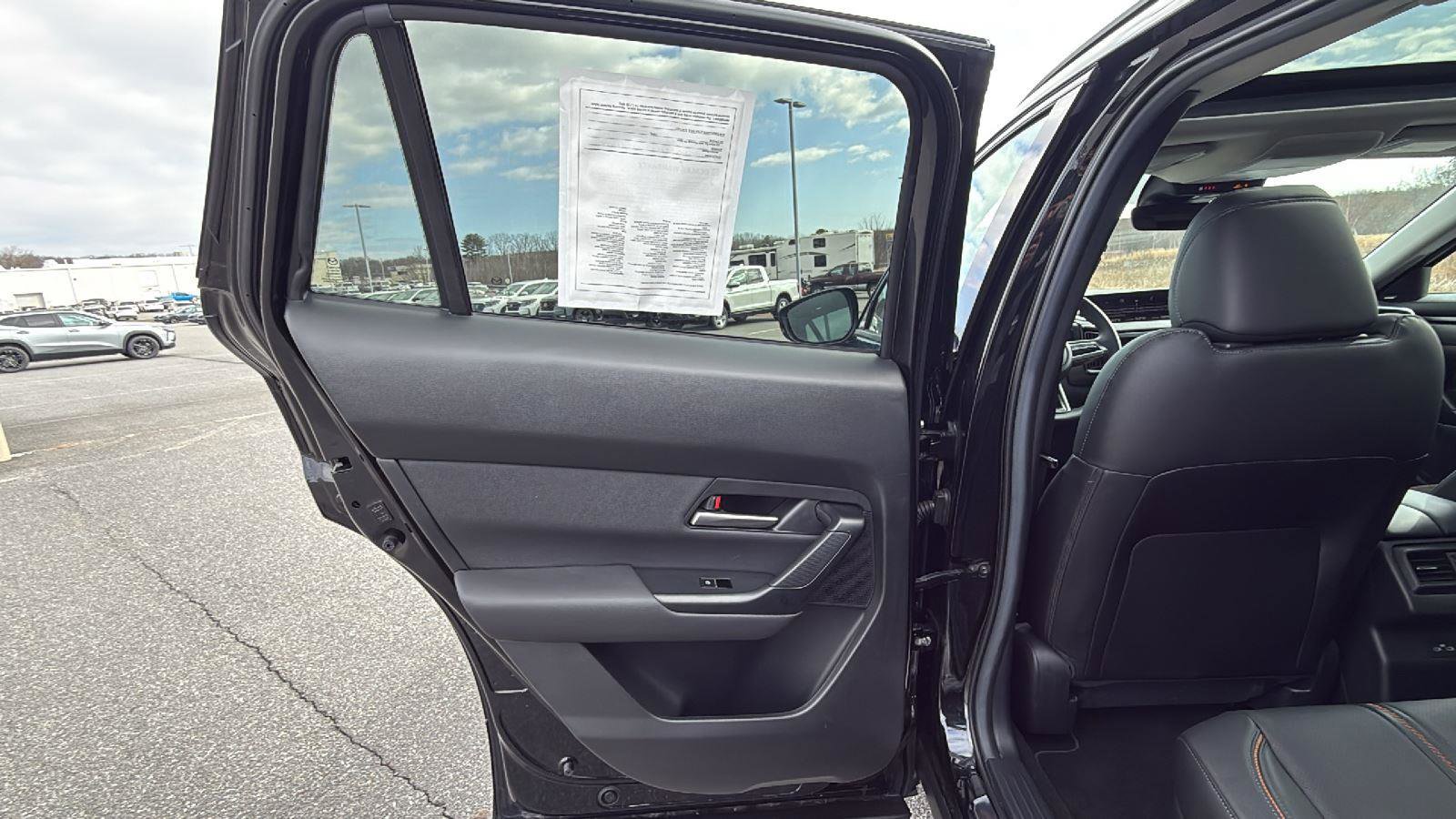 Certified 2025 MAZDA CX-50 AWD 2.5 Hybrid w/ Premium Pkg image 21