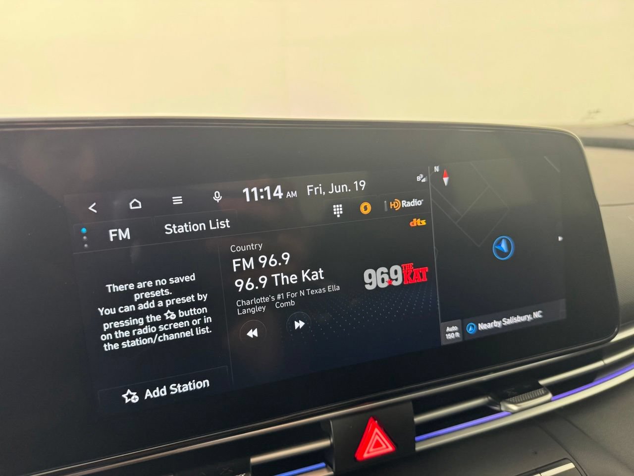 Used 2025 Hyundai Elantra Limited FWD image 19