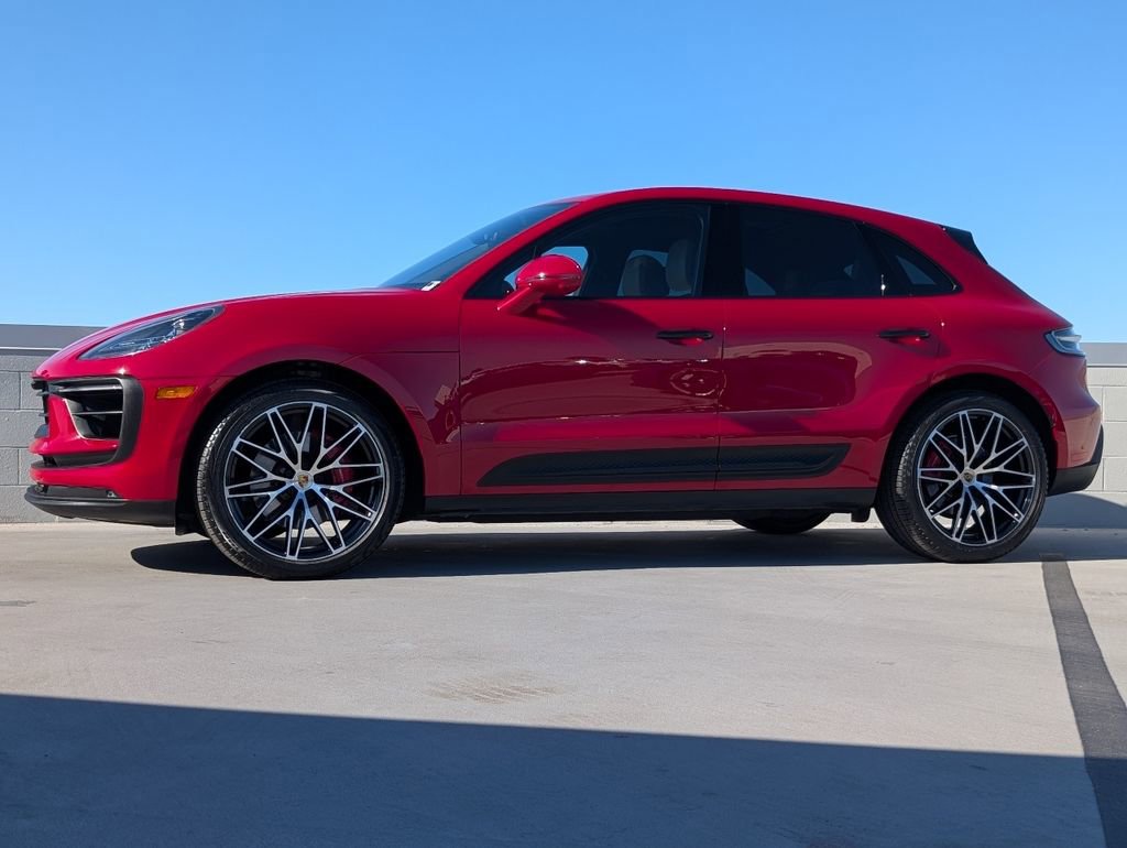 Certified 2022 Porsche Macan S image 2