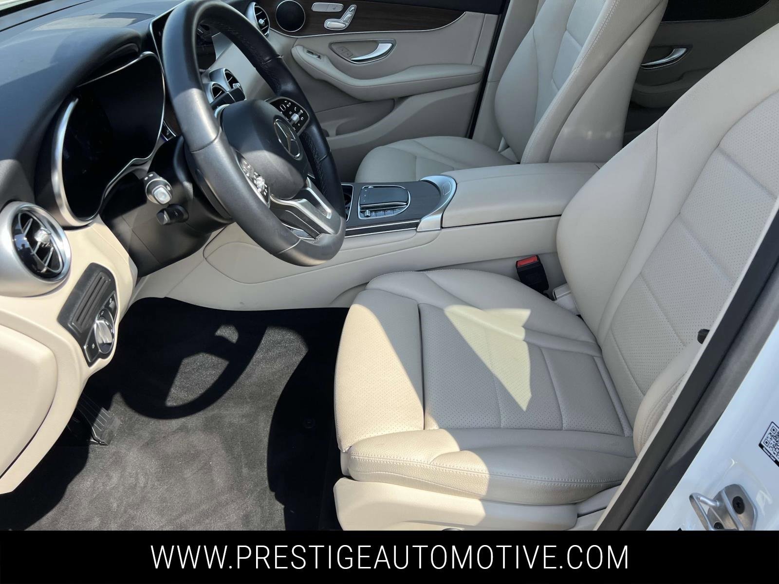 Used 2022 Mercedes-Benz GLC 300 GLC 300 w/ Premium Package Lite image 21