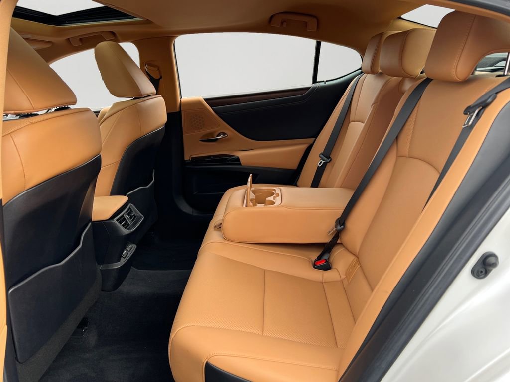 Certified 2024 Lexus ES 350 w/ Premium Package image 10