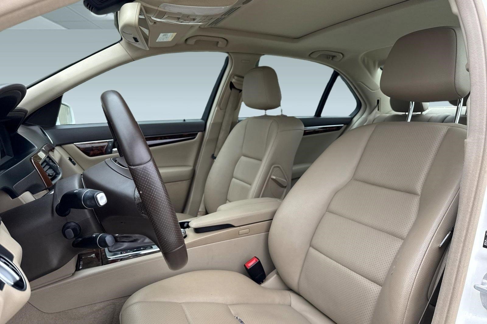Used 2014 Mercedes-Benz C 250 Sedan image 21