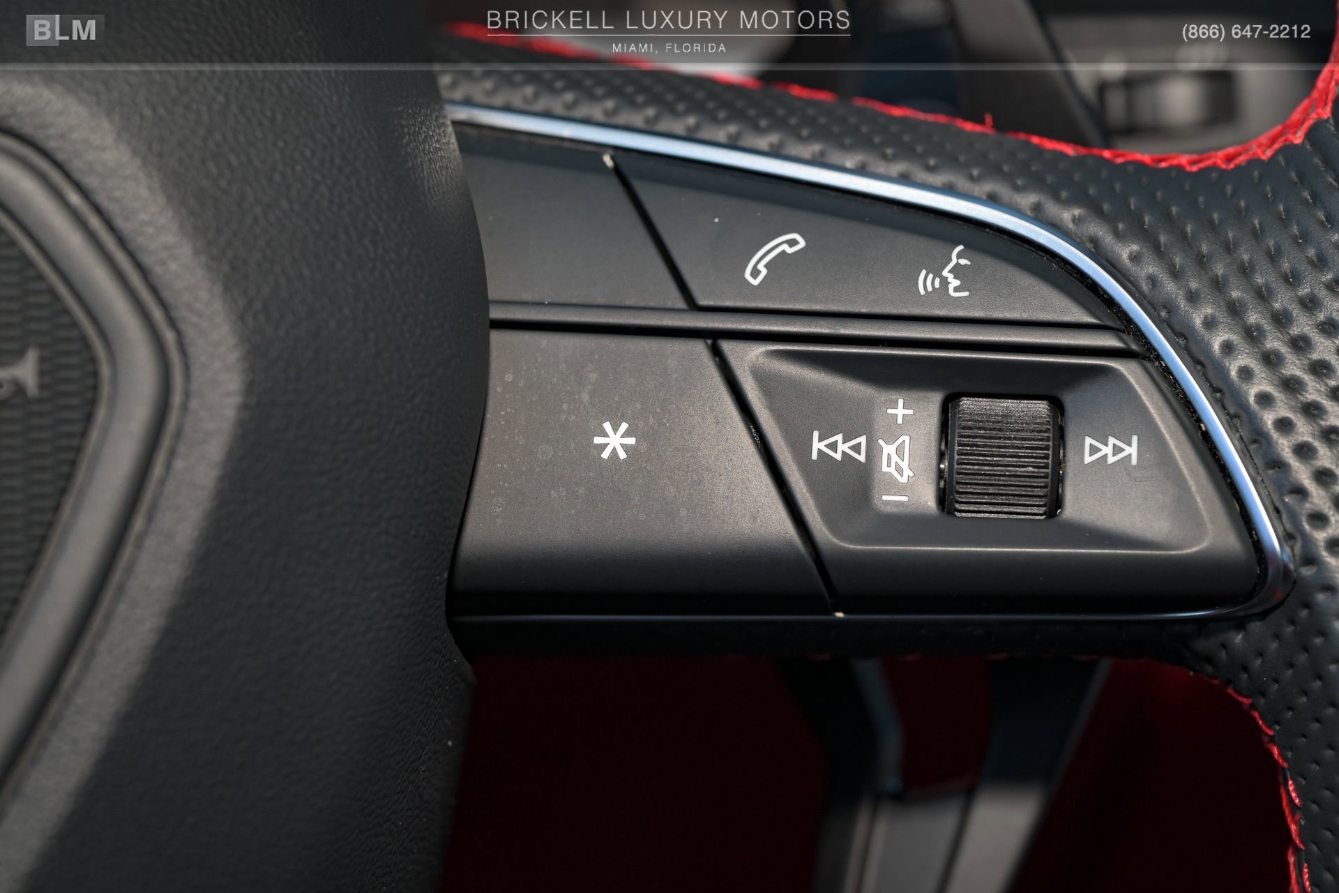 Used 2020 Lamborghini Urus image 34