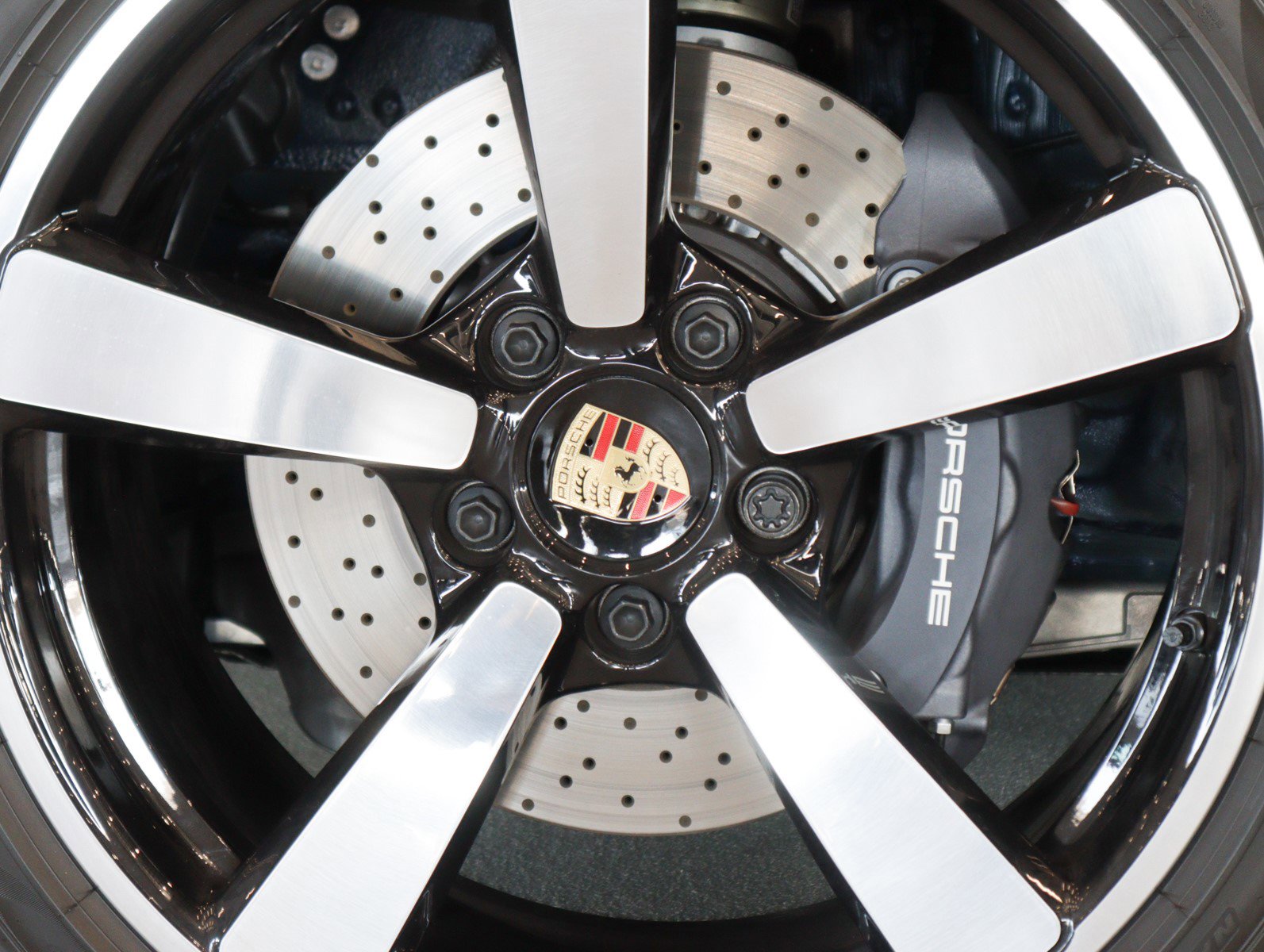 Used 2025 Porsche 911 Carrera T image 14