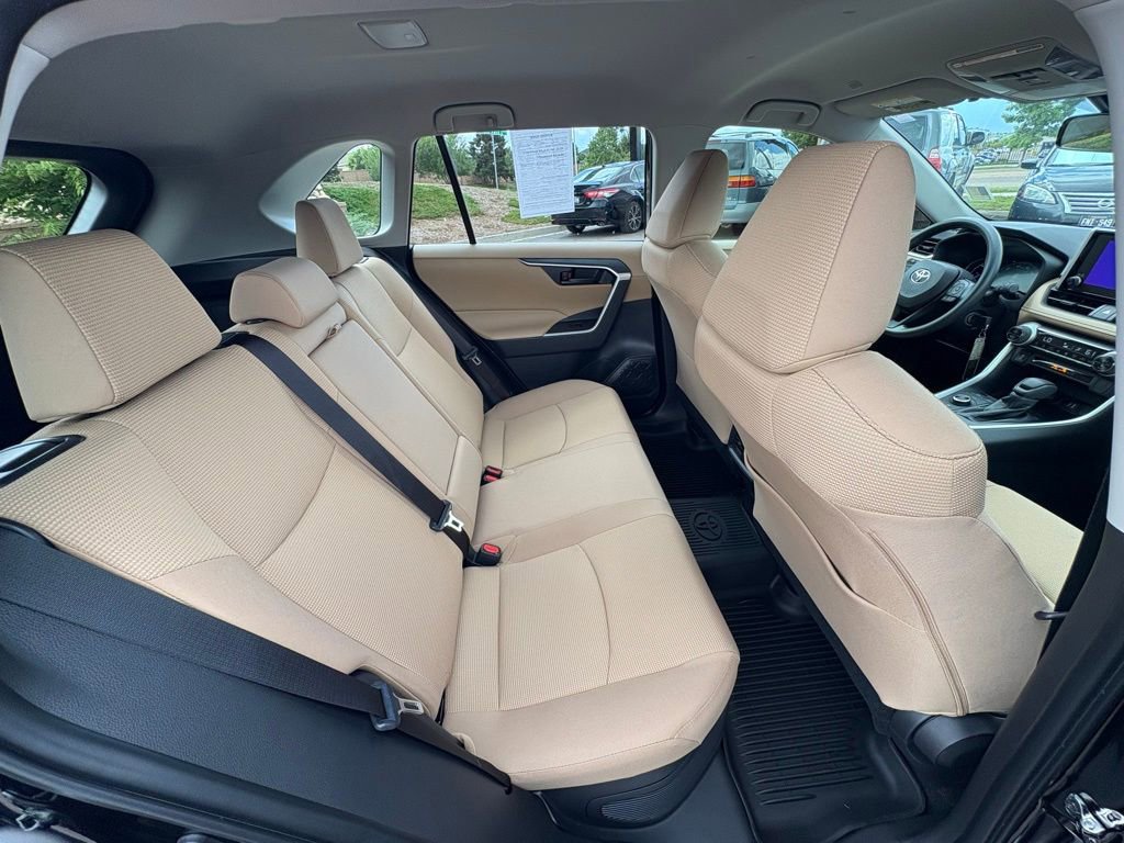Used 2025 Toyota RAV4 LE image 34