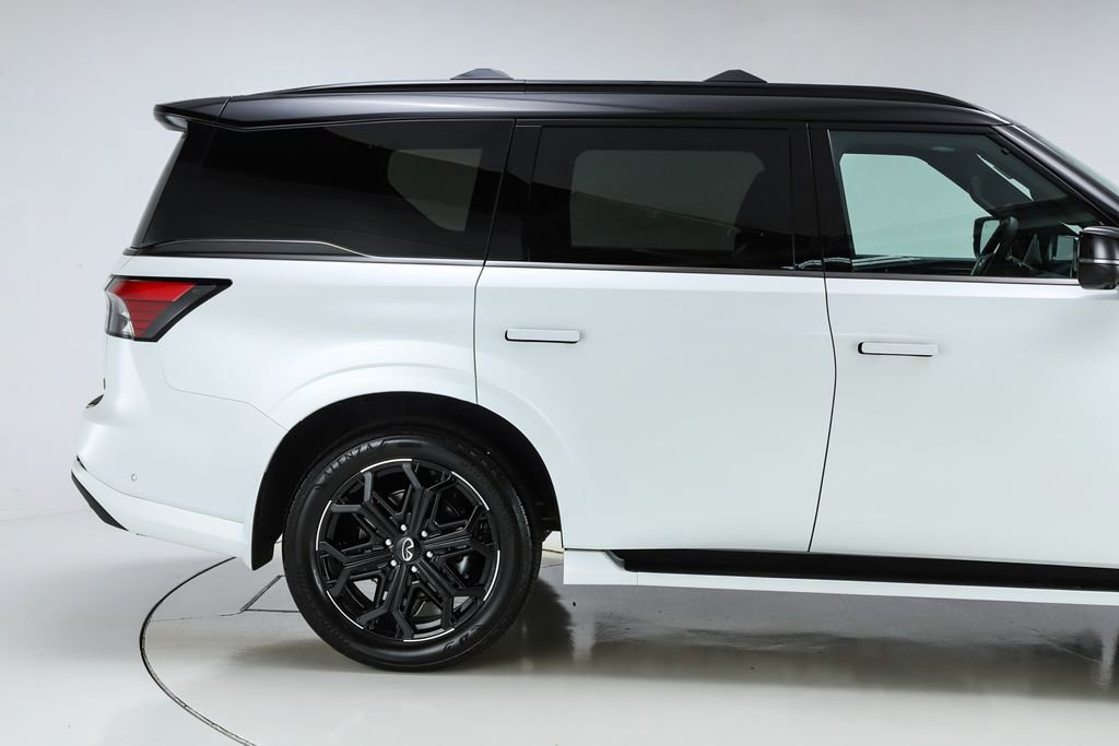 New 2026 INFINITI QX80 4WD image 11