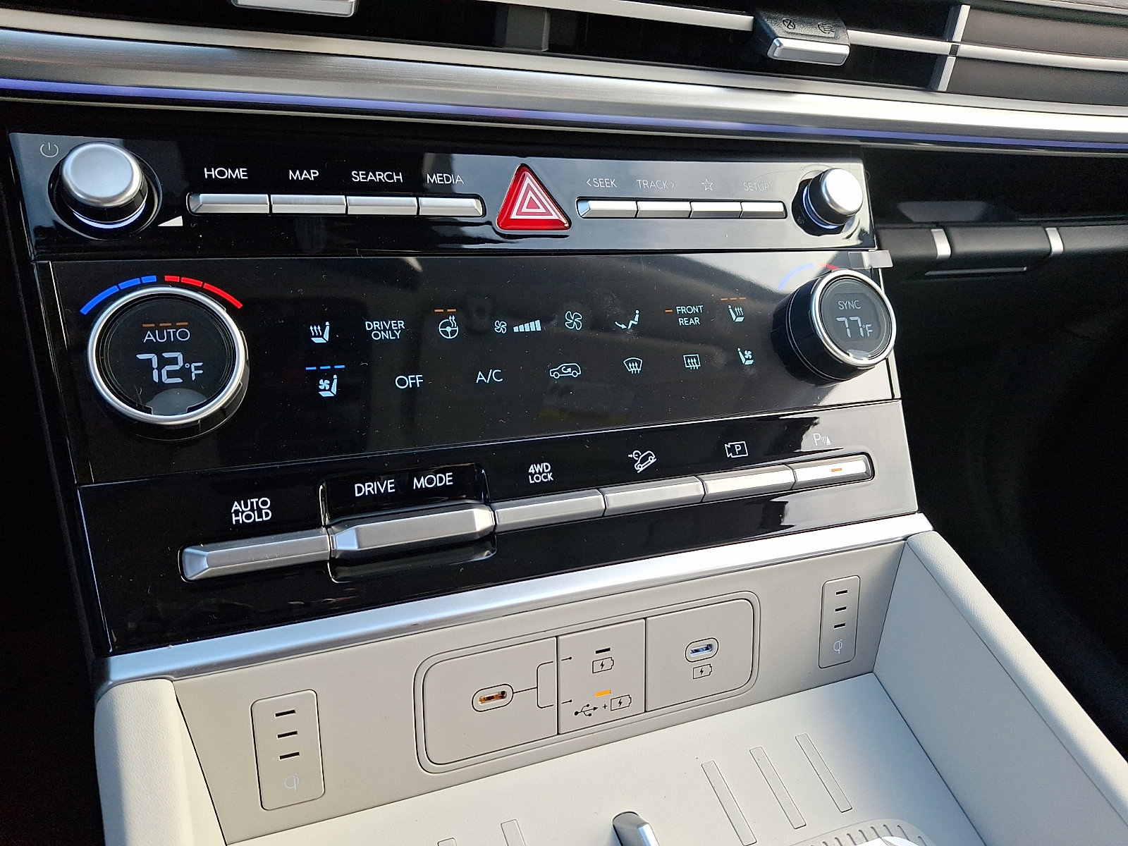 New 2026 Hyundai Santa Fe Calligraphy AWD/4WD image 16