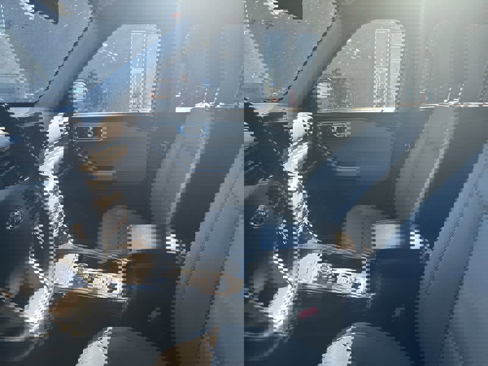 Used 2021 Ford Explorer XLT w/ Equipment Group 202A image 28