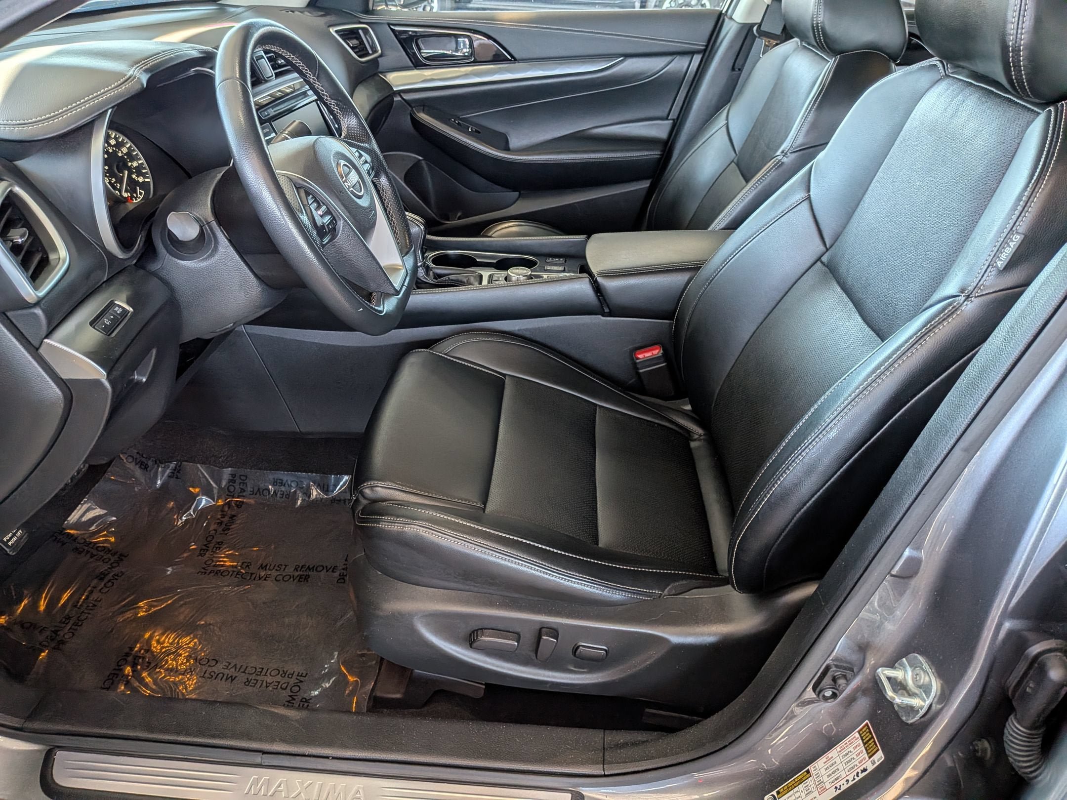 Used 2023 Nissan Maxima SV w/ Floor Mat Group FWD image 11