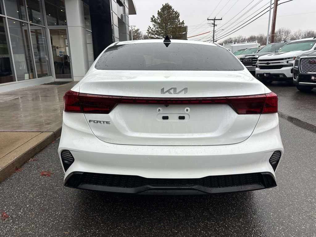 Used 2023 Kia Forte LXS image 5
