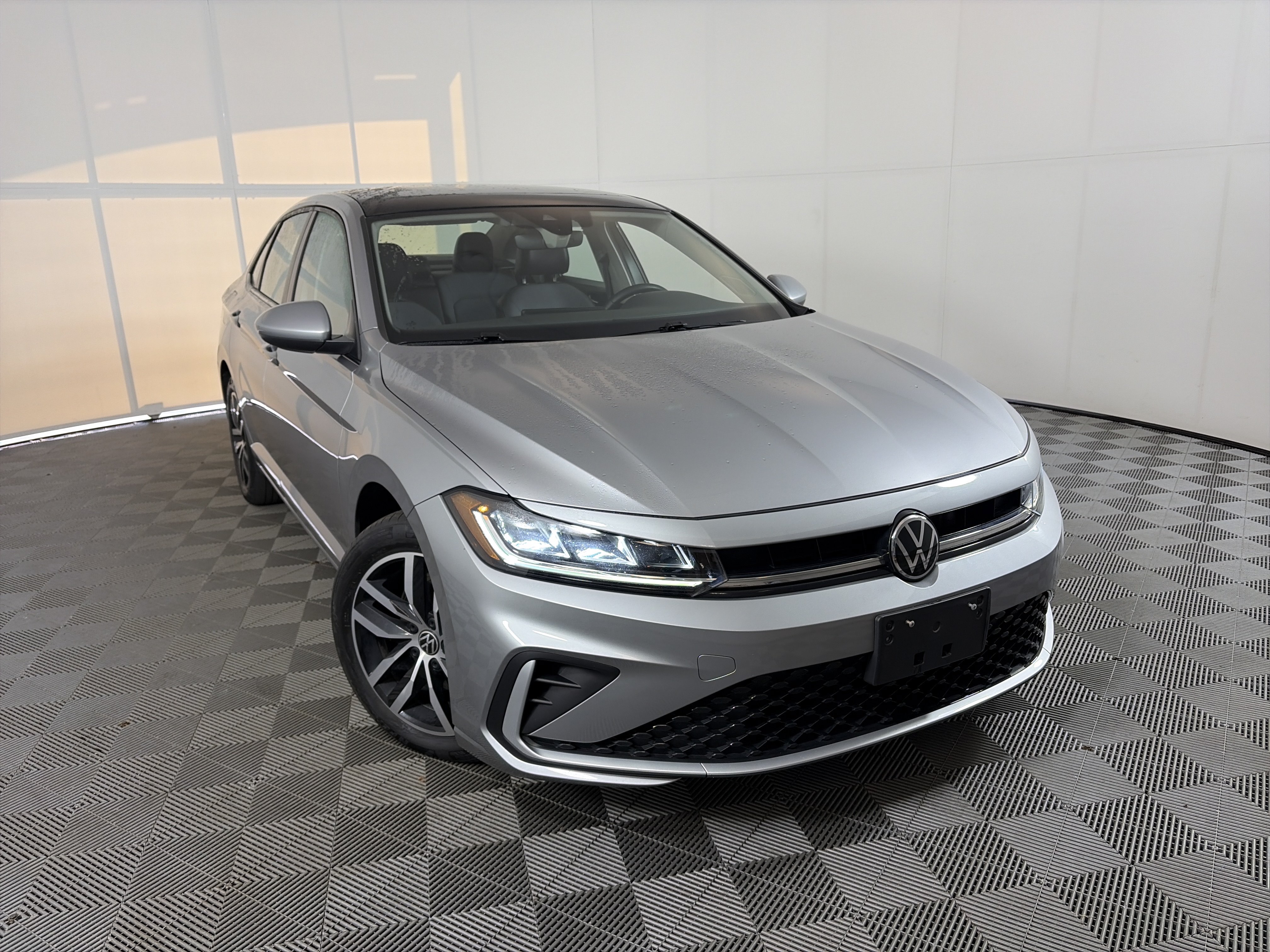 Used 2025 Volkswagen Jetta SE
