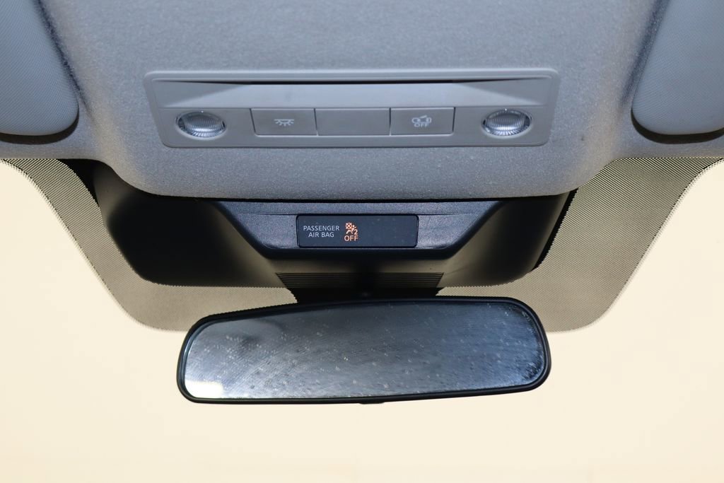 Used 2025 Nissan Kicks SV FWD image 22