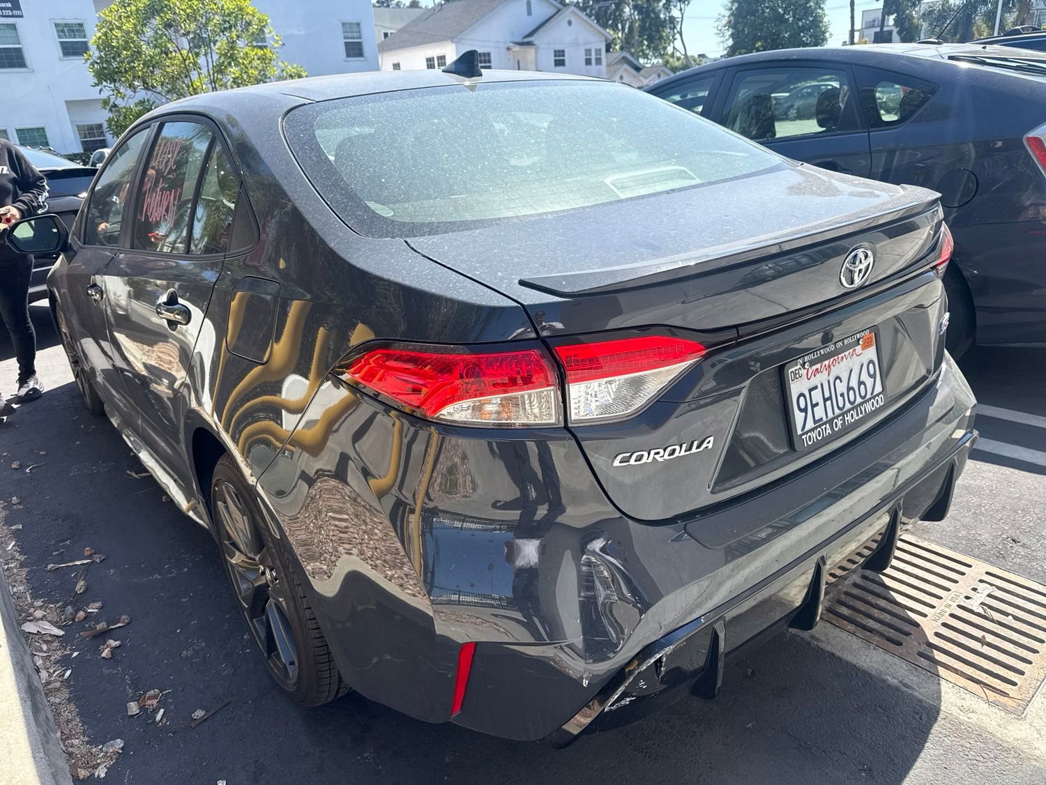 Used 2023 Toyota Corolla SE w/ SE Premium Package FWD image 3