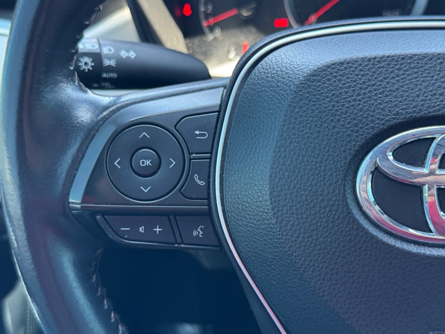 Used 2022 Toyota Corolla SE FWD image 22