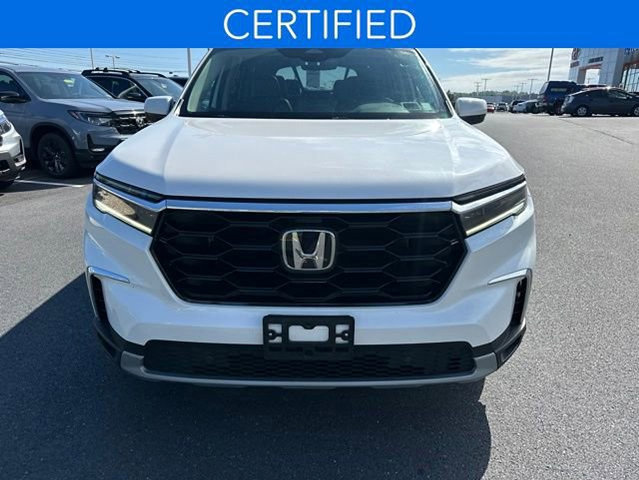 Certified 2023 Honda Pilot Touring image 2