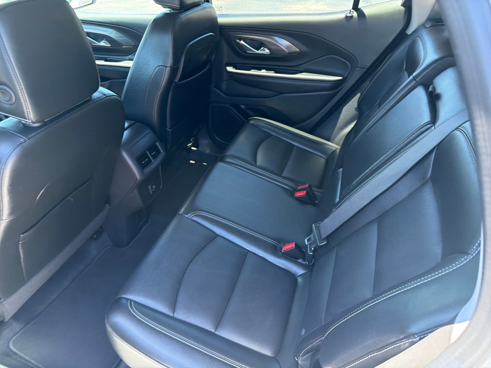 Used 2024 GMC Terrain SLT FWD image 24