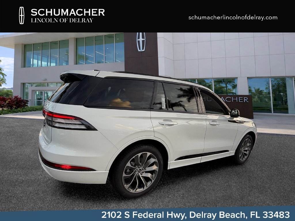 New 2026 Lincoln Aviator AWD w/ Jet Appearance Package image 7