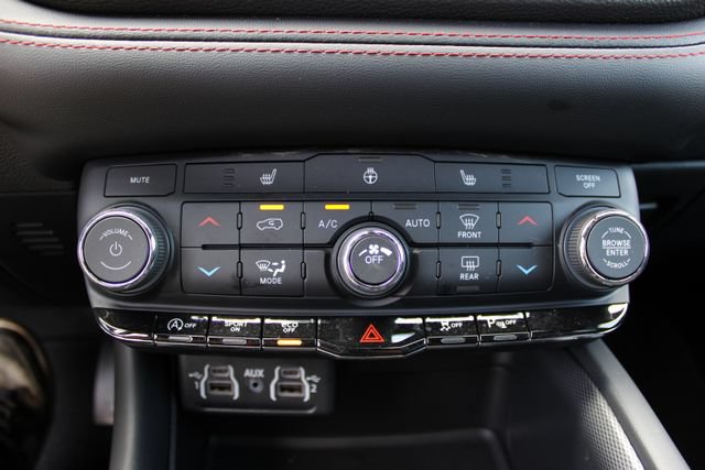Used 2025 Dodge Durango GT AWD/4WD image 21