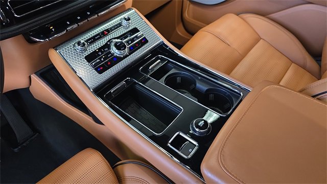 Used 2023 Lincoln Aviator Black Label Grand Touring image 23