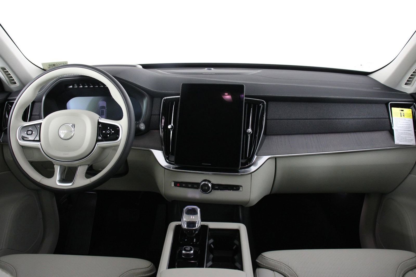 New 2026 Volvo XC90 B6 Ultra image 5