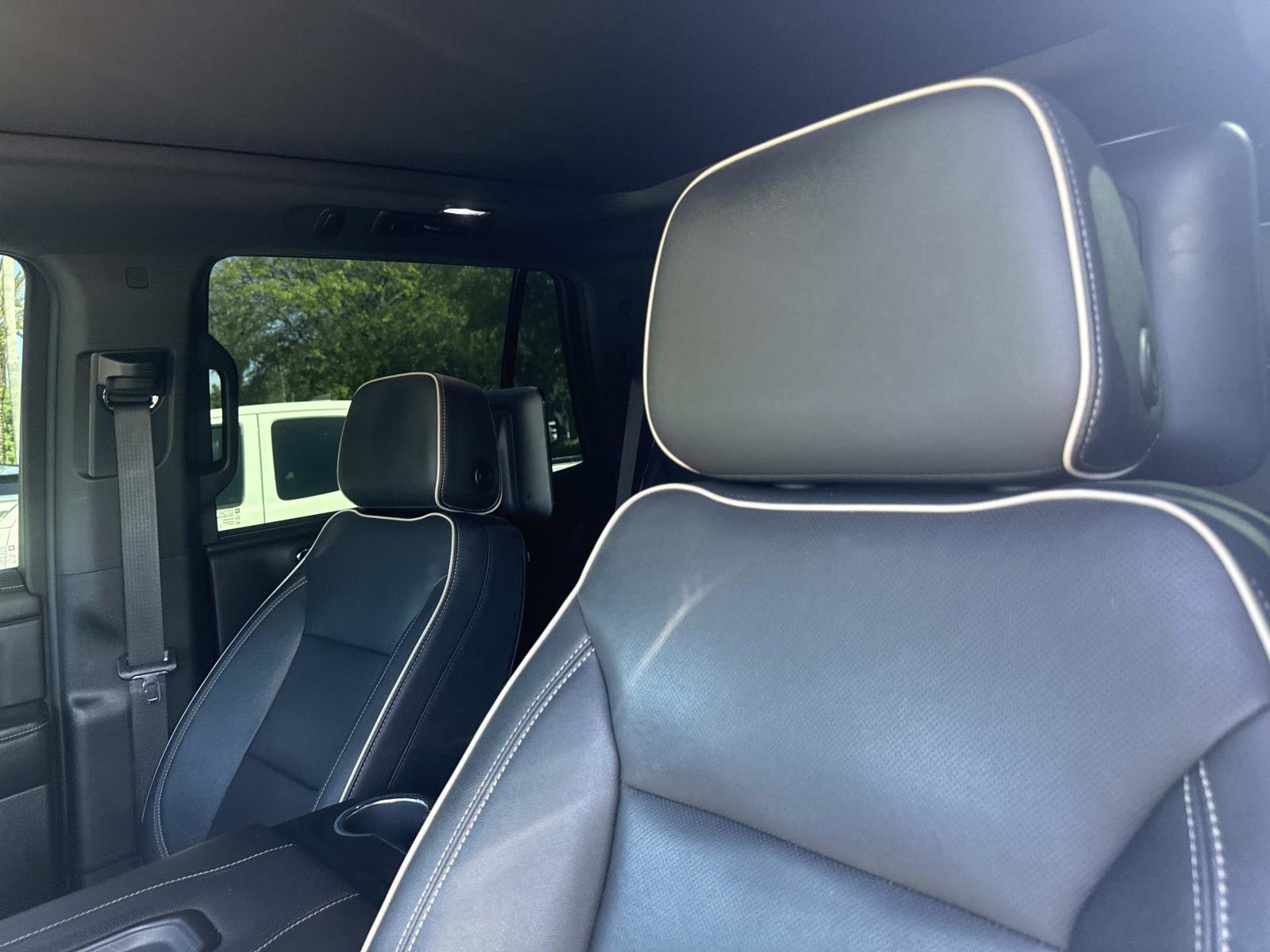 Used 2023 Chevrolet Tahoe Premier AWD/4WD image 23