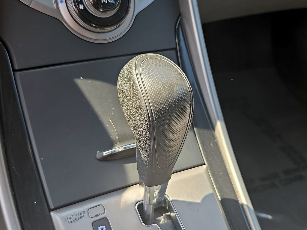 Used 2013 Hyundai Elantra GLS w/ Preferred Pkg FWD image 19