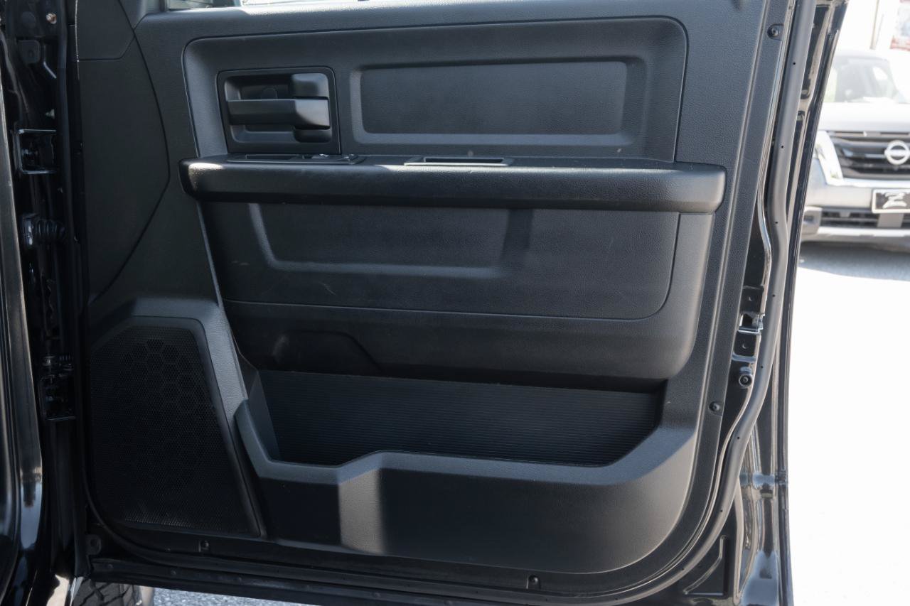 Used 2017 RAM 1500 Express AWD/4WD image 29