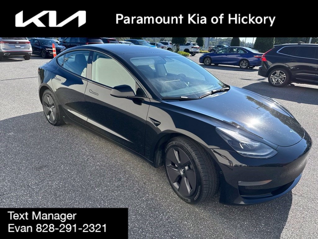Used 2022 Tesla Model 3 Long Range AWD/4WD image 3