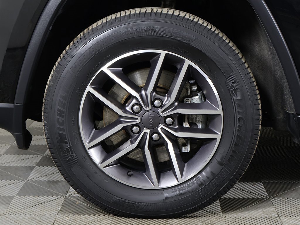 Used 2022 Jeep Grand Cherokee Limited image 22