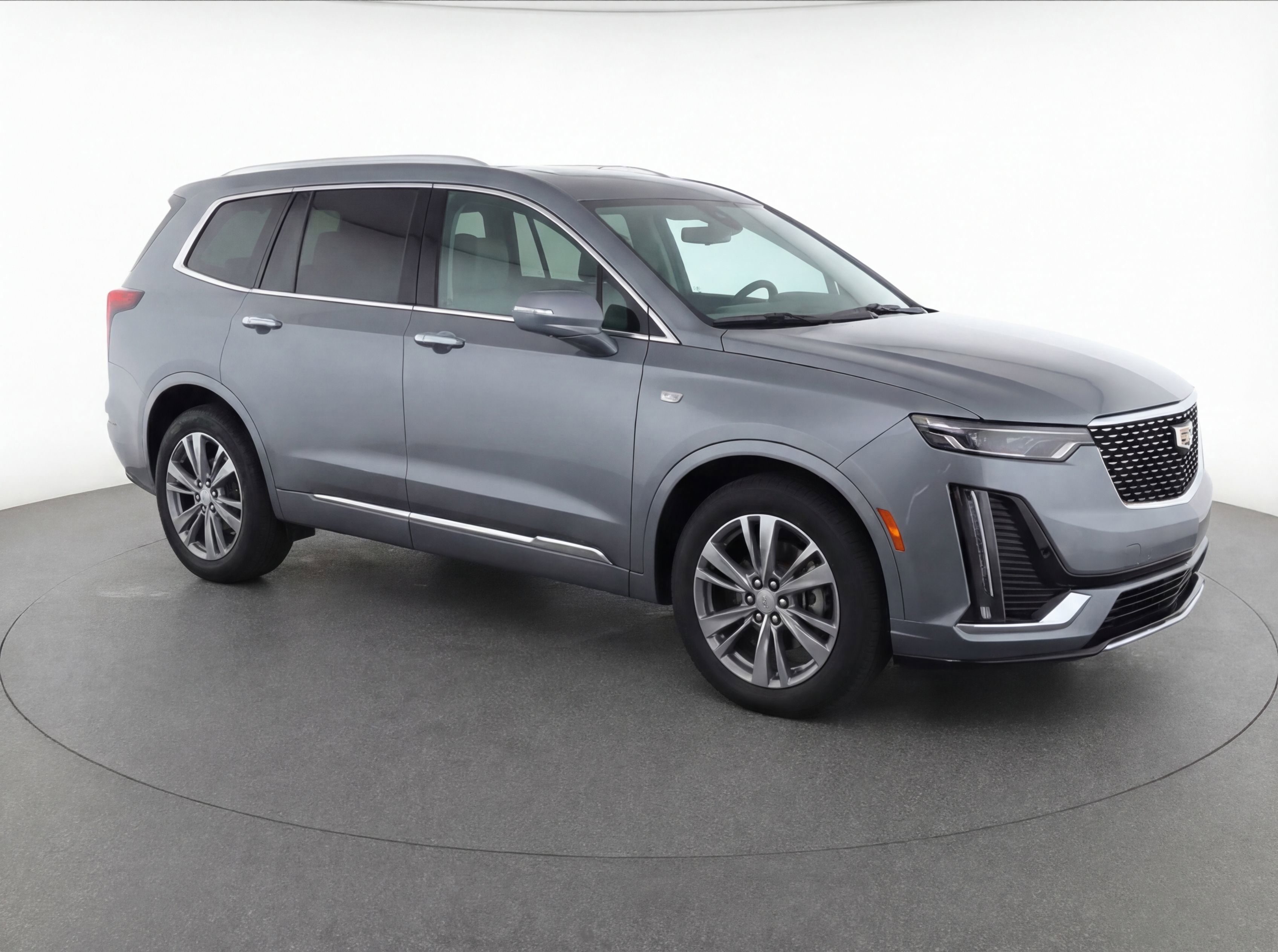 Certified 2023 Cadillac XT6 Premium Luxury FWD image 2