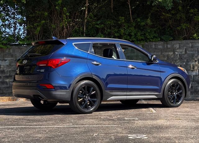 Used 2023 Hyundai Santa Fe SEL w/ Premium Package FWD image 4