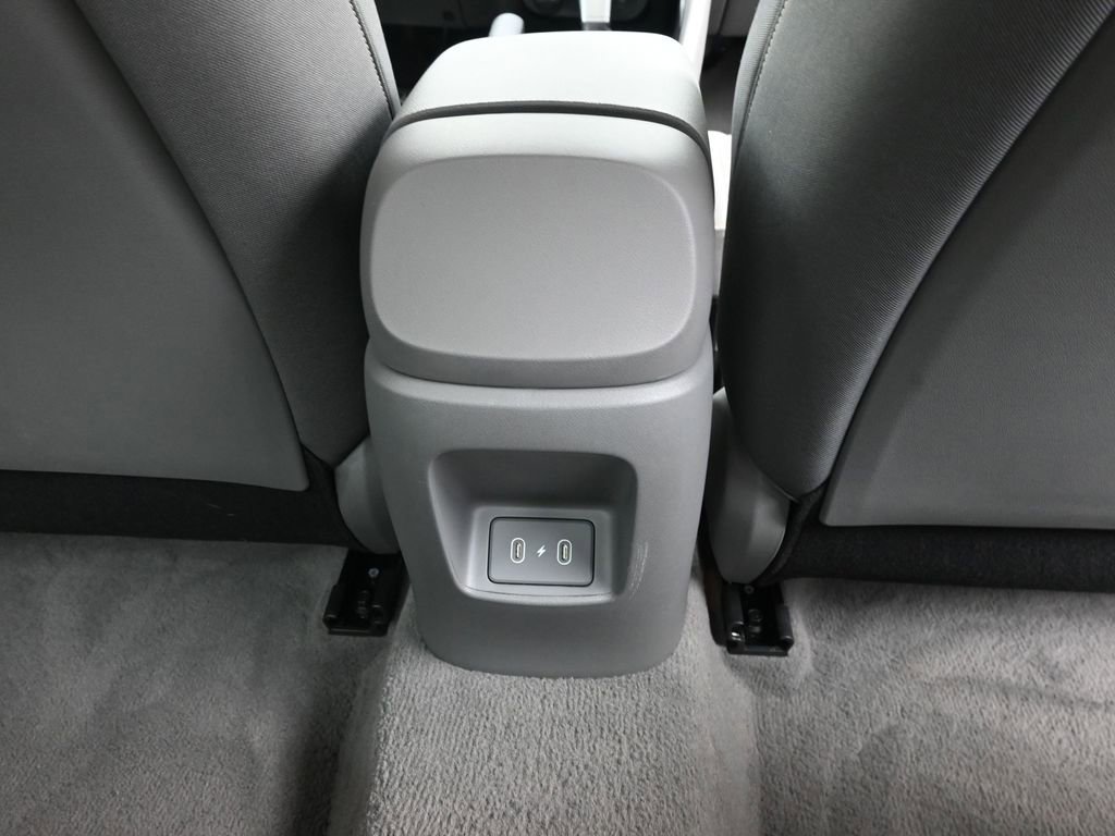 Certified 2025 Hyundai Elantra Sport image 14