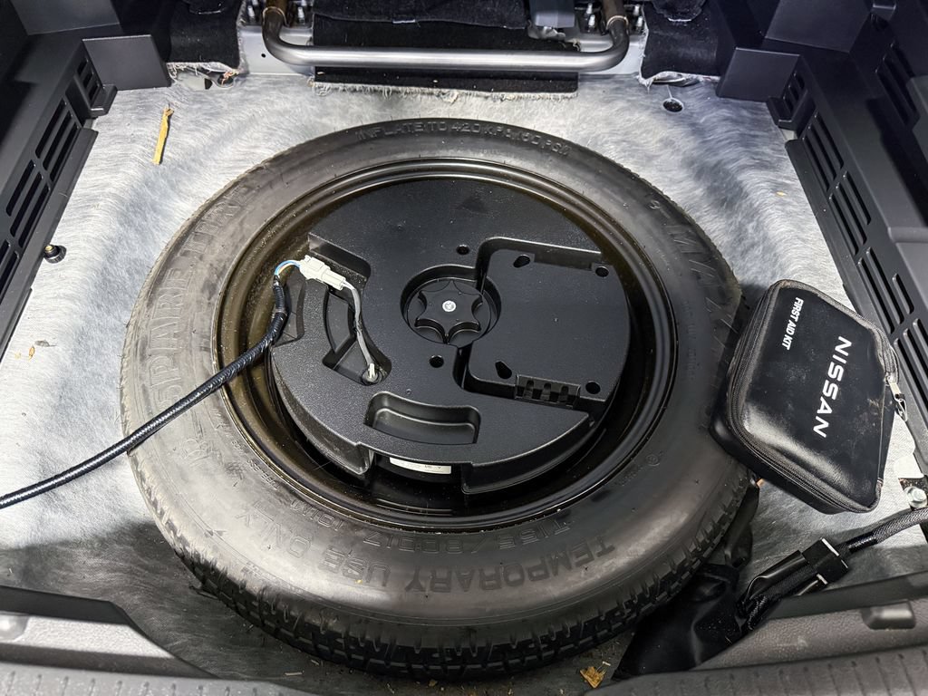 Certified 2023 Nissan Rogue SV FWD image 35