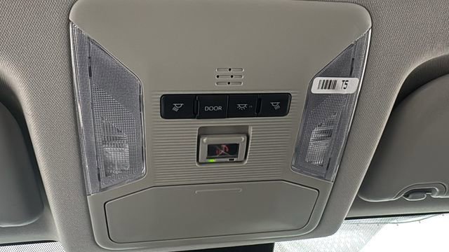 Used 2024 Toyota RAV4 LE image 29